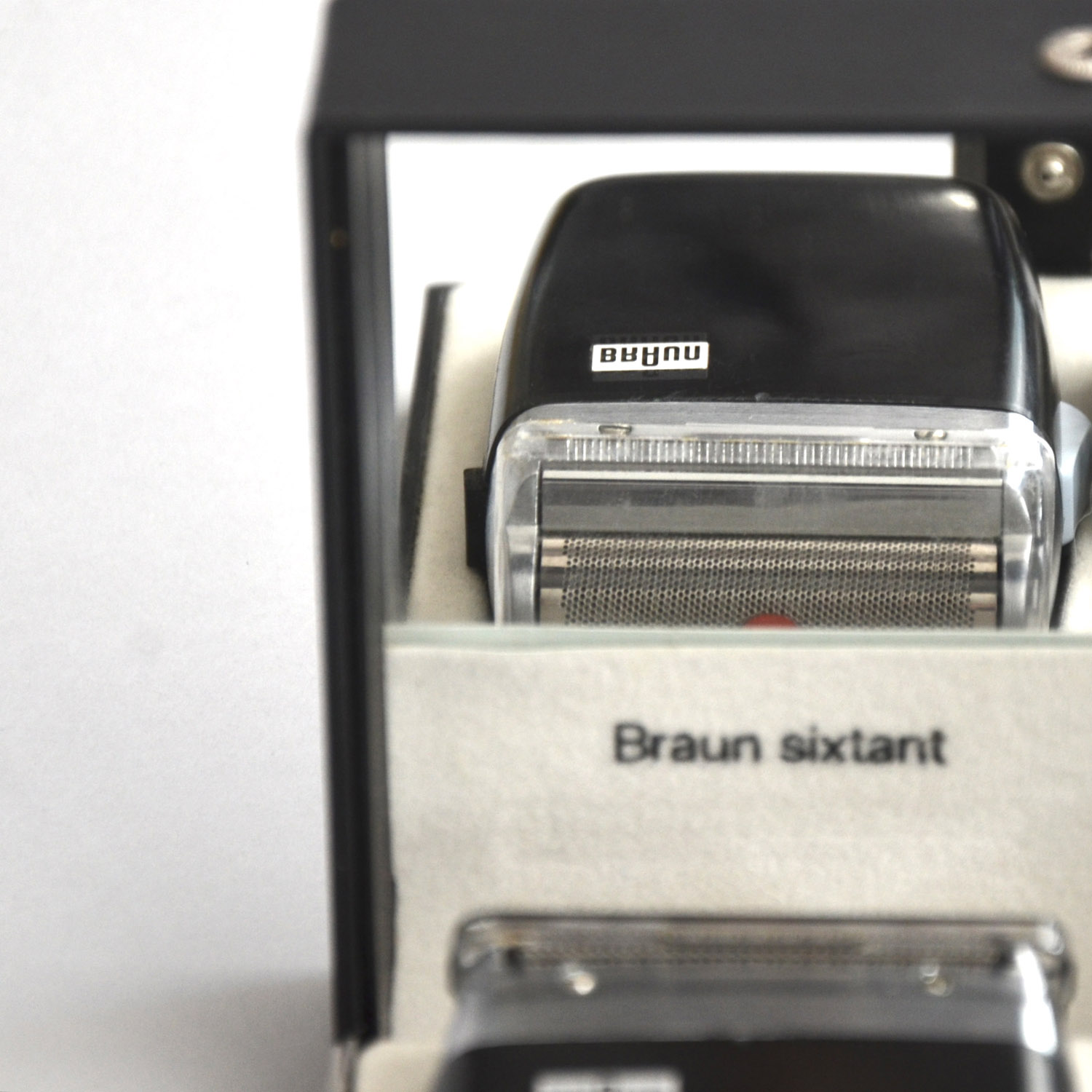 こ*ー様 Braun sixtant SM 31 ブラウン 髭剃り 1962年 Braun sixtant SM 31 ブラウン 髭剃り 1962年